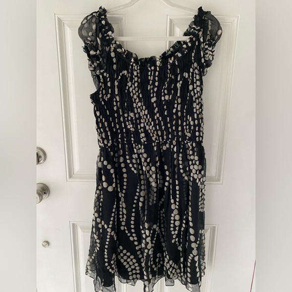 Gorgeous women’s stretch, pull on dress. Size 14 - Picture 3 of 11